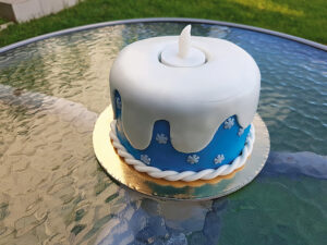 chrstmas-cake-candle